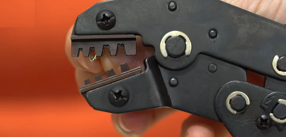 Correctly crimp to the terminal