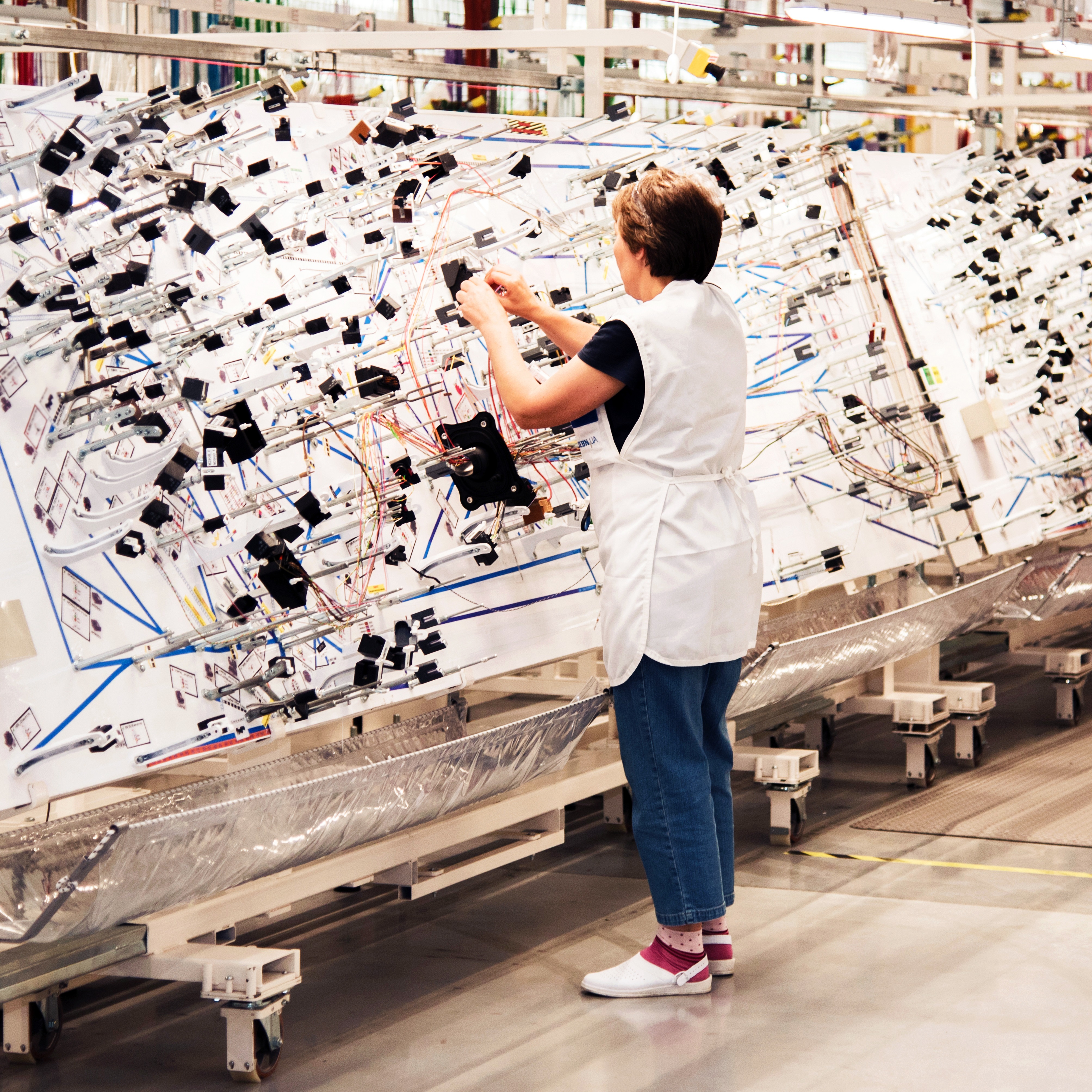 Why Our Working Table Fixtures Are the Key to Achieving Consistency in Wire Harness Production